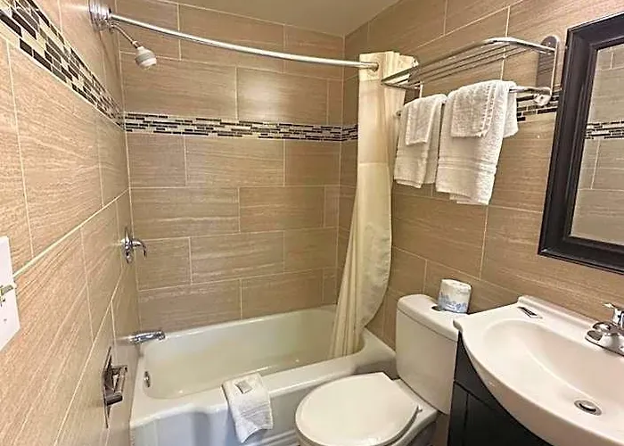Muncie Hotels