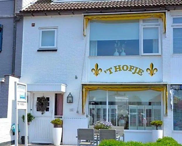 Pension 't hofje 350 meter van het strand Noordwijk