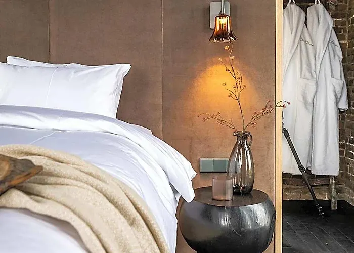 Hotels in Weesp