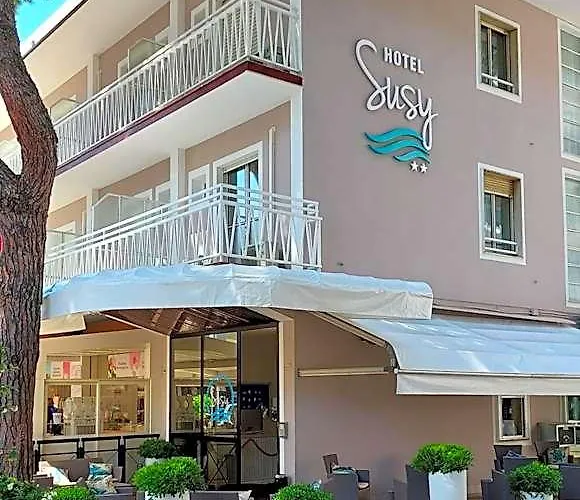 Hotel Susy - Bakery&Gluten Free - direttamente su viale Dante a due passi dal mare