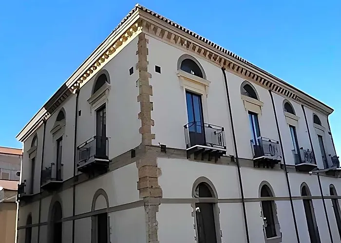 Hotel Palazzo Fortunato SantʼAgata di Militello