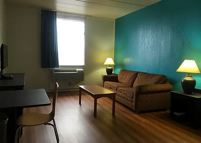 Melrose Park Hotels