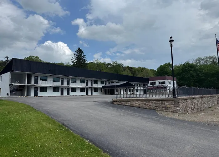 Huntingdon Hotels