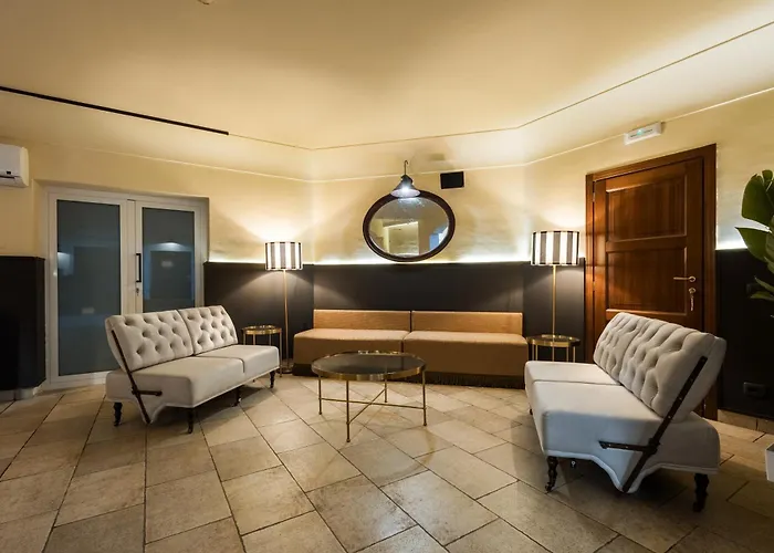 Capomulini Hotels