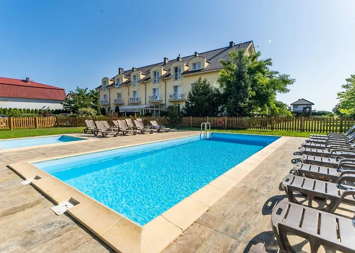 Dziwnowek Hotels With Pool