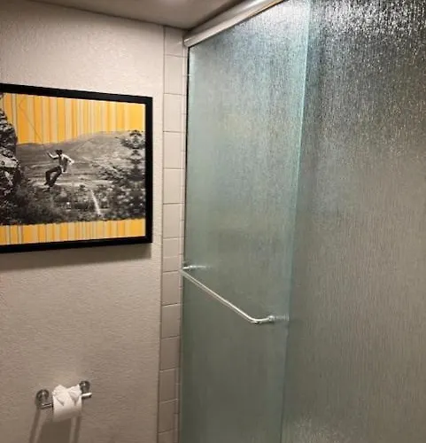 Jean Hotels