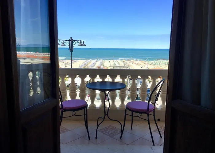 Villa Tina Viareggio