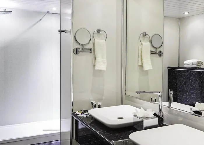 St Helens (Merseyside) Hotels