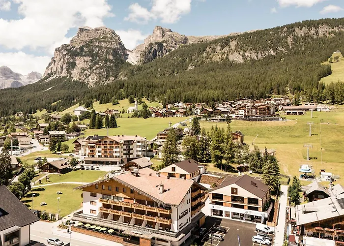 Hotel Ladinia La Villa 