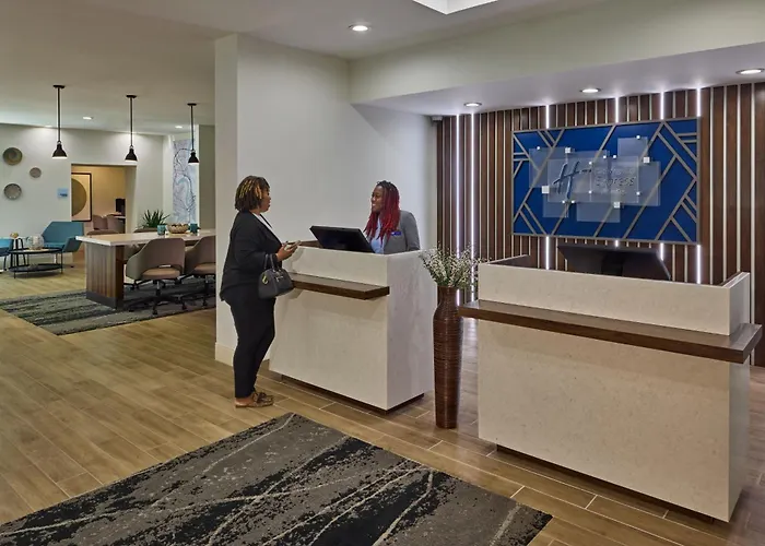 Holiday Inn Express & Suites Charleston Dwtn - Medical Ctr By Ihg