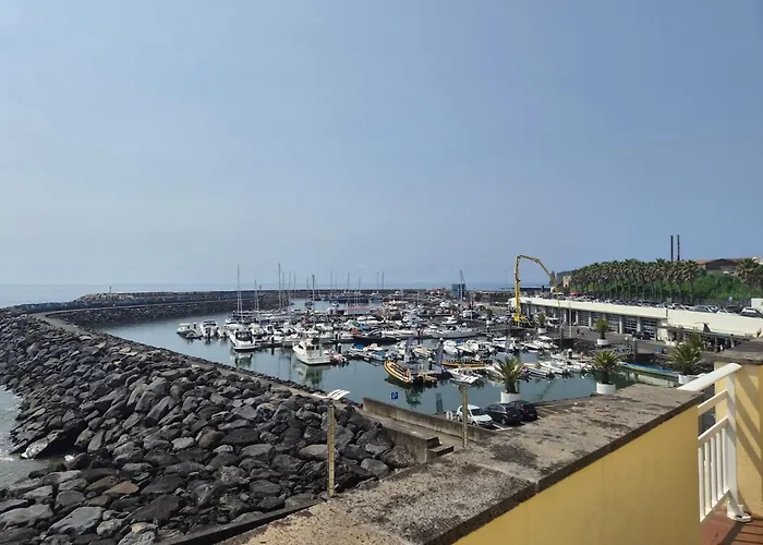 Hotéis em Vila Franca do Campo