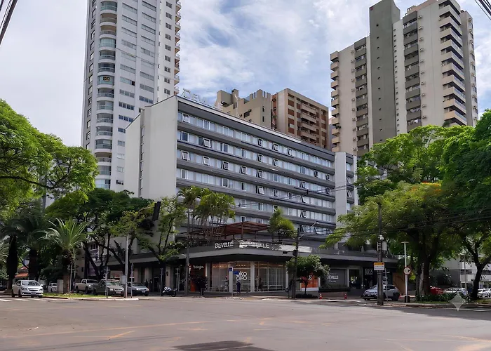 Hotel Deville Business Maringá