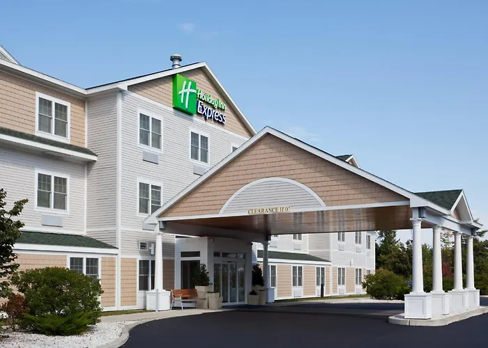 Freeport Hotels With Pool