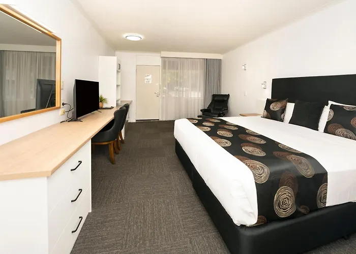 Swan Hill Hotels