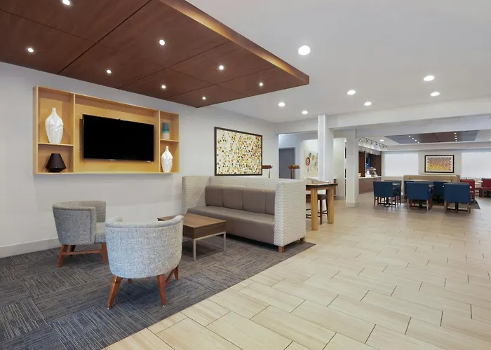 Acworth Hotels