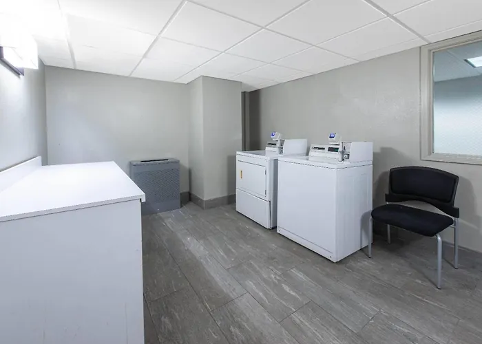 La Quinta By Wyndham Tampa Brandon Regency Park Hotel
