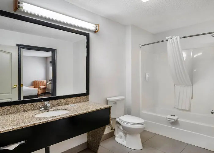 Hiram Hotels