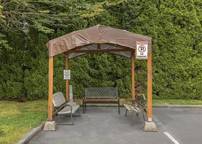 Newberg Hotels