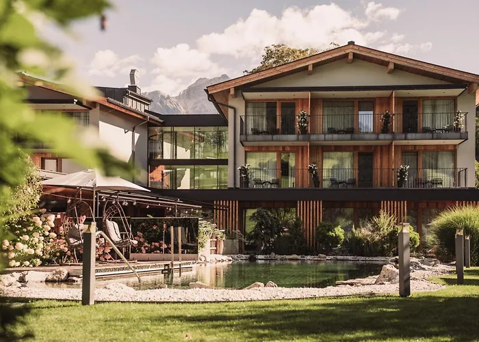 Wellness Und Brunch Hotel Morgenzeit Beheizter Naturteich Genuss Fruehstueck Bis 13 Uhr Hochkoenig Sommercard Maria Alm am Steinernen Meer