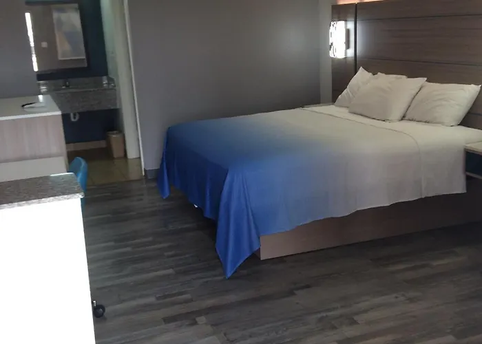 Super 8 By Wyndham Houston North I-45 Hotel Westfield