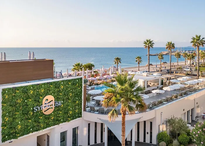 Villeneuve-Loubet Hotels