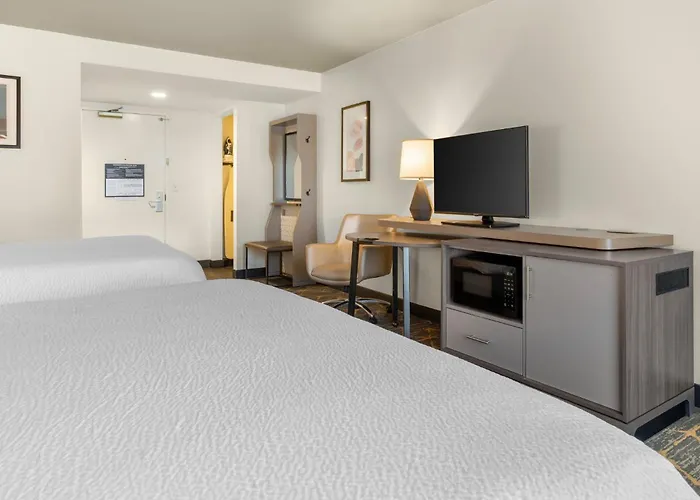 Oakland Hotels