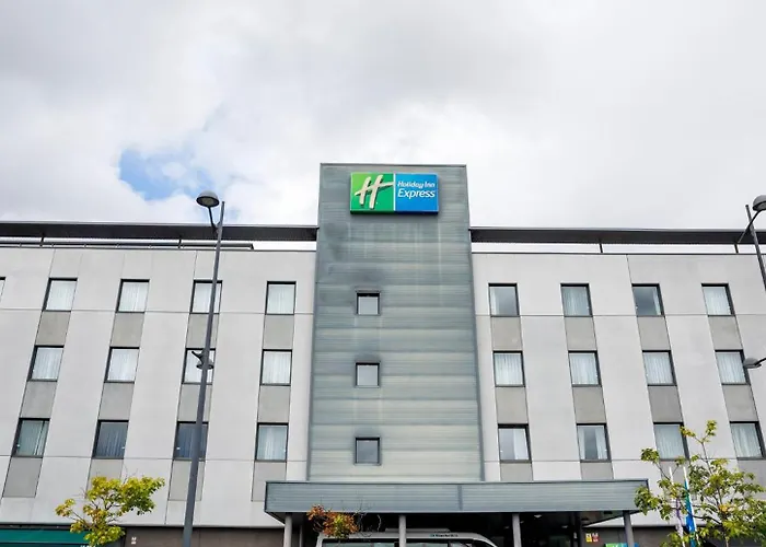 Holiday Inn Express Bilbao Airport By Ihg Derio