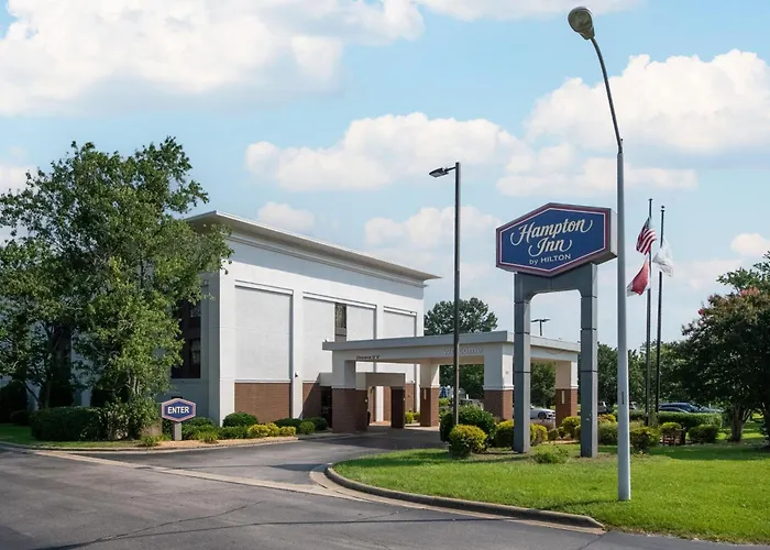 Hotels in Garner