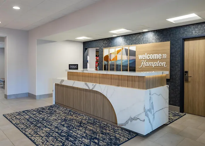 Easley Hotels