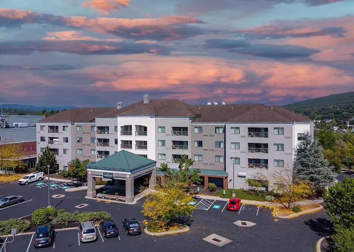 Country Inn & Suites By Radisson, Convention Center Altoona