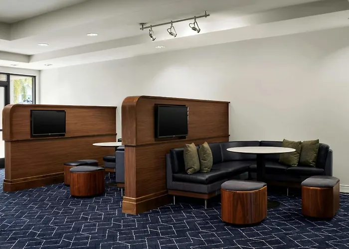 Courtyard By Marriott Stockton