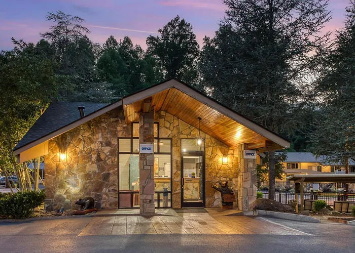 Scaly Mountain Hotels