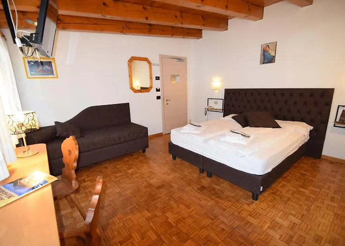 Albergo Miravalle-Tre Cime Views