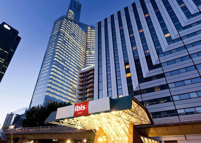Hotel ibis Paris la Défense Esplanade à Courbevoie