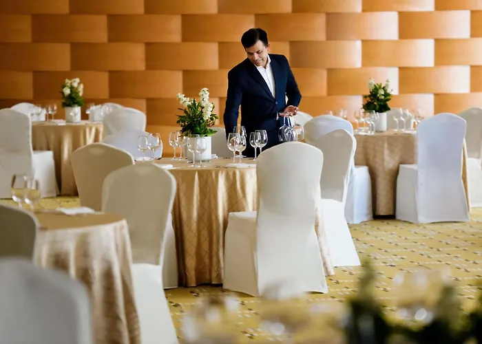 Aparthotel Adagio Premium Dubai Al Barsha