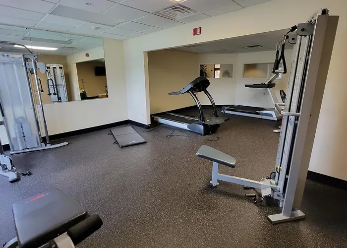 Holiday Inn Express Fayetteville Fort Bragg By Ihg