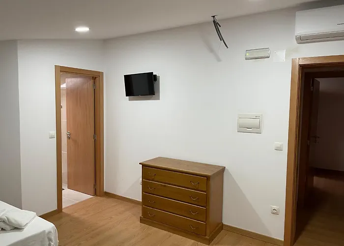 Kualquer Koisa Hotel Tondela