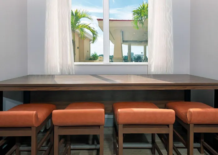 Hampton Inn And Suites Clearwater Beach