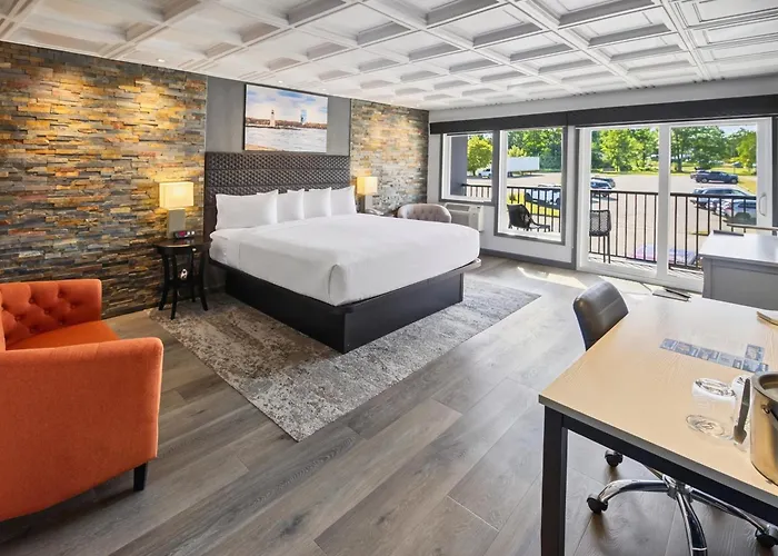 North Bay Hotels With Pool