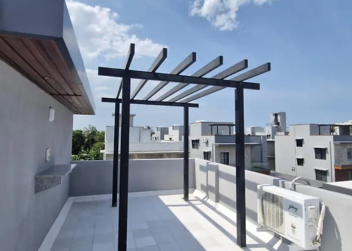 Navalur Hotels