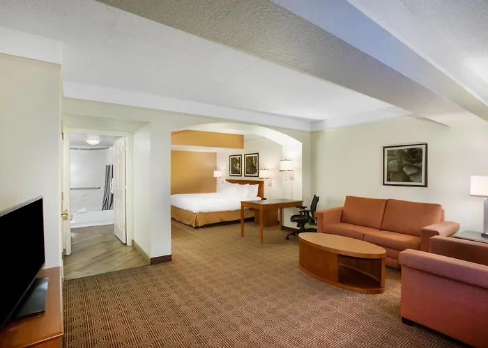 La Quinta Inn By Wyndham Austin Capitol / Downtown