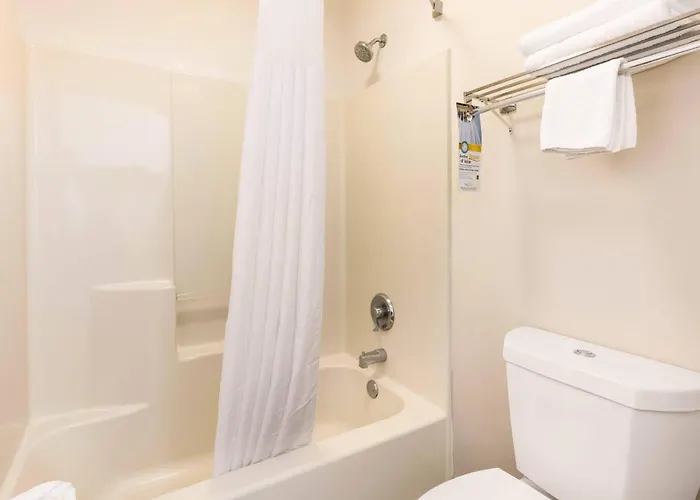 Quality Inn Trussville I-59 Exit 141