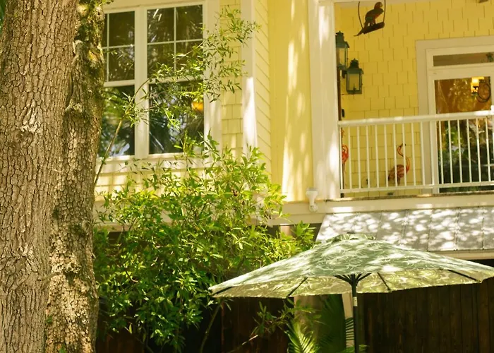 Water'S Edge Inn - Adults Only