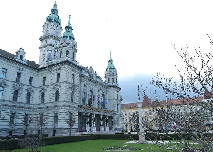 Hotel Garzon Plaza Győr