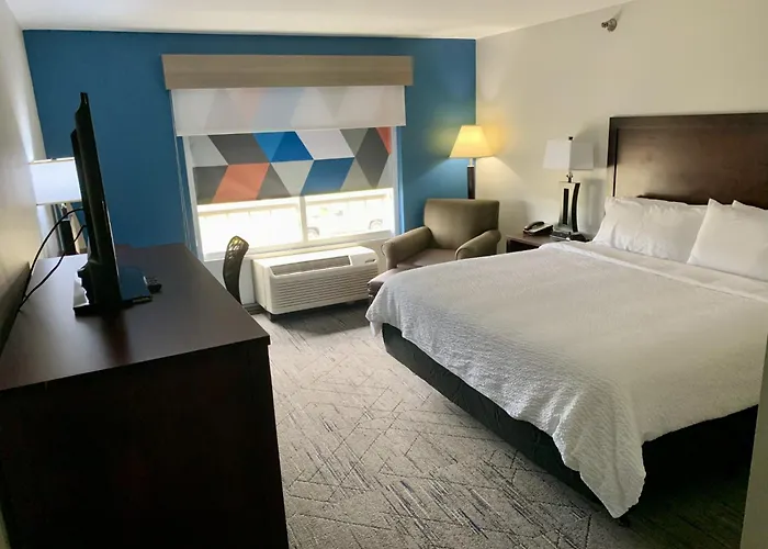 Holiday Inn Express & Suites Brookhaven By Ihg