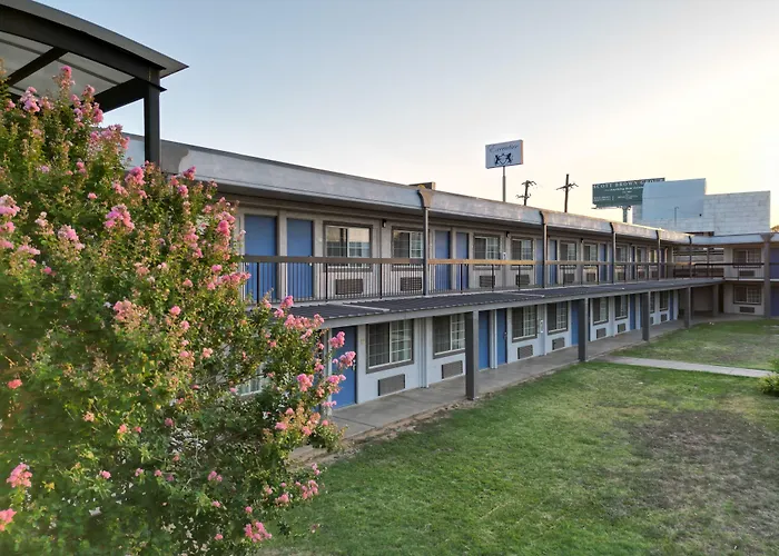 Texas Inn & Suites