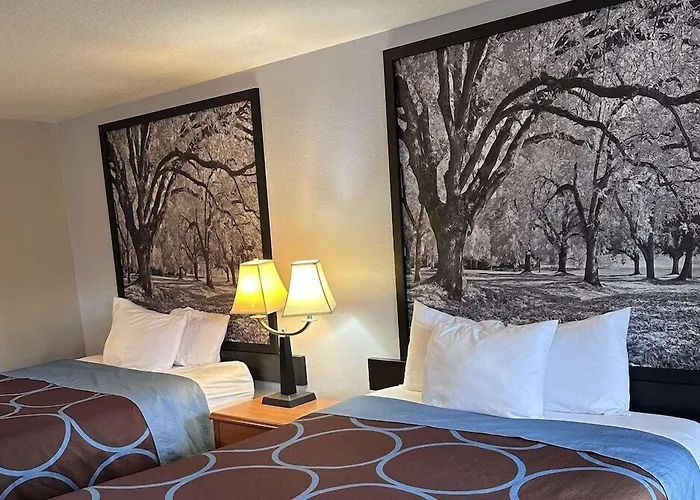 Super 8 By Wyndham Vancouver East