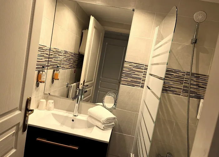 Hotels in Orange (Vaucluse)