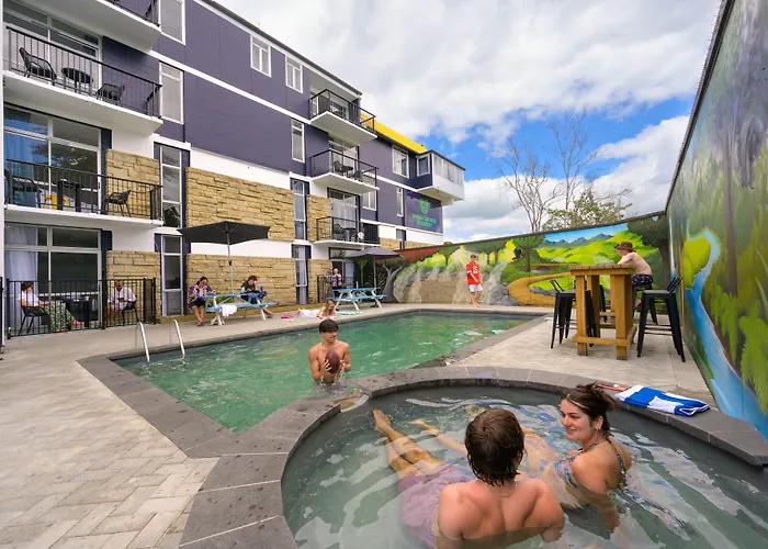 Papamoa Hotels
