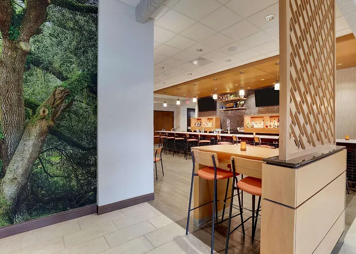 Pelham Hotels
